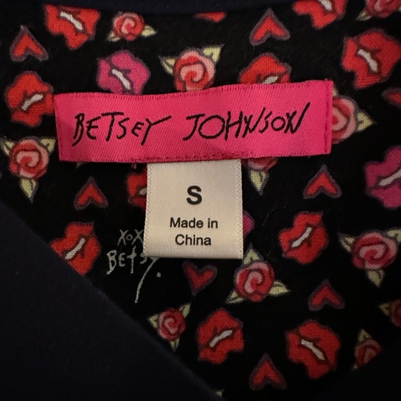 Navy Betsey Johnson Scrub Top Size S - Picture 3 of 3